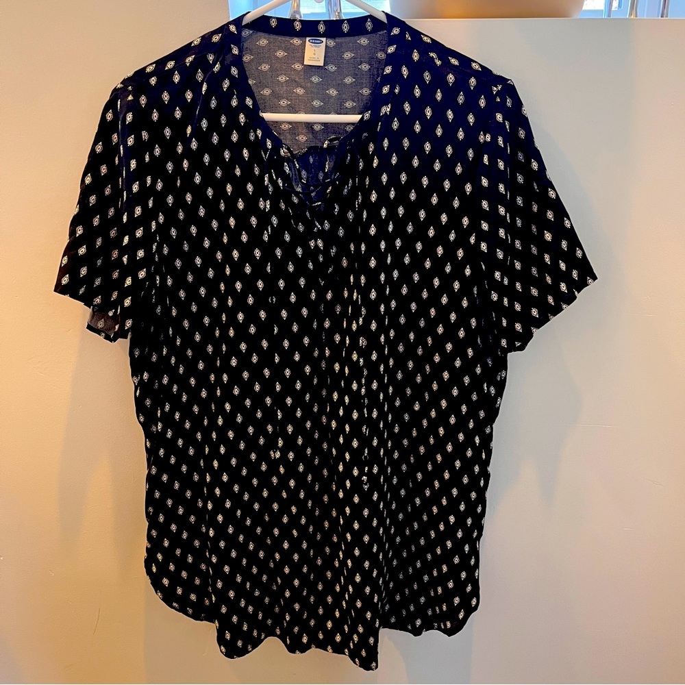 Black Old Navy tie-front blouse